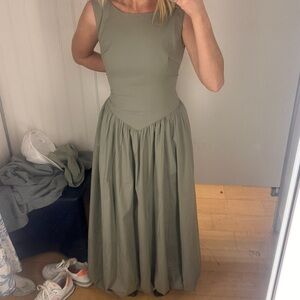 Elegant Olive Green Sleeveless Dress
